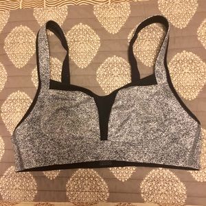 Lululemon sports bra 34C